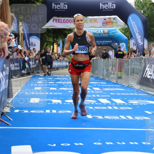 29.06.2025 - hella hamburg halbmarathon Strokosch-Dieckow http://msf.ph/oto/8458176 29.06.2025 10:35:09 Ziel 4740, 7628, 7867, 7972, 8901, 11559, 12514, 14069, 15415, 16963, 16964, 17022 meine-sportfotos.de