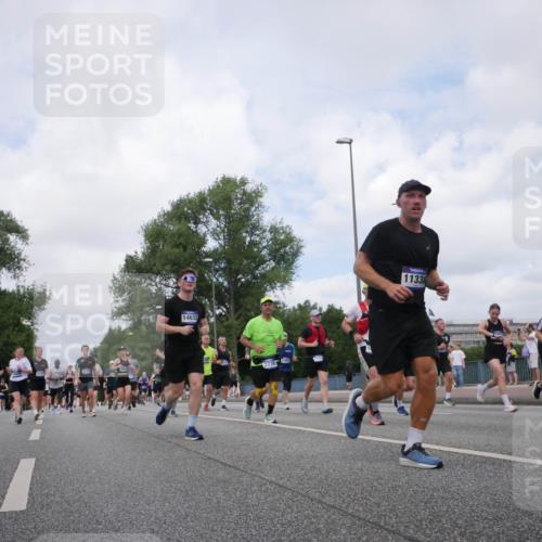 29.06.2025 - hella hamburg halbmarathon Luisa Fischer http://msf.ph/oto/8458210 29.06.2025 10:37:18 Kennedybrücke 14632, 2276, 11338, 1250, 1764, 1787, 2276, 2464, 2496, 2933, 4445, 5096, 5569, 5691, 6109, 6574, 7324, 7329, 8202, 8282, 9094, 10007, 10071, 10564 meine-sportfotos.de