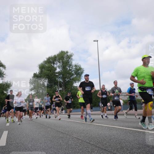 29.06.2025 - hella hamburg halbmarathon Luisa Fischer http://msf.ph/oto/8458249 29.06.2025 10:37:20 Kennedybrücke 11872, 15845, 6718, 1374, 15792, 10007, 06, 04, 25, 2276, 1374, 1025, 1705, 1764, 1787, 2276, 2464, 2496, 5691, 6034, 6109, 6574, 6718, 7324, 7329, 8202, 8282, 9094, 10007, 10564 meine-sportfotos.de