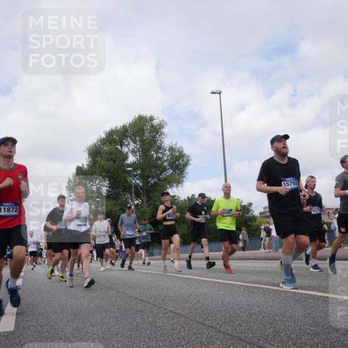 29.06.2025 - hella hamburg halbmarathon Luisa Fischer http://msf.ph/oto/8458271 29.06.2025 10:37:21 Kennedybrücke 11872, 15845, 2562, 3787, 13747, 9094, 282, 15792, 6574, 10007, 1025, 1705, 1787, 2276, 2464, 2496, 2511, 5691, 6034, 6109, 6574, 6718, 6727, 7324, 7329, 8202, 8282, 9094, 10007, 10564 meine-sportfotos.de