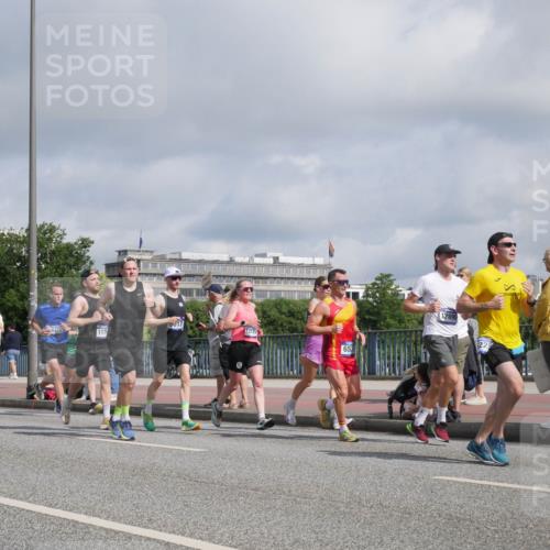 29.06.2025 - hella hamburg halbmarathon Luisa Fischer http://msf.ph/oto/8458286 29.06.2025 09:52:50 Kennedybrücke 5409, 8275, 017, 1176, 13725, 652, 12895, 225, 1675, 1688, 1882, 2568, 2826, 3332, 4398, 4823, 5409, 5745, 6458, 6529, 6649, 8450, 9017, 9116, 9302, 10218 meine-sportfotos.de