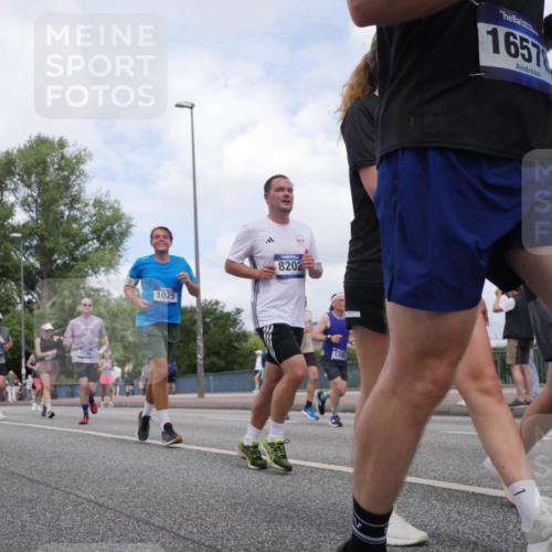 29.06.2025 - hella hamburg halbmarathon Luisa Fischer http://msf.ph/oto/8458440 29.06.2025 10:37:29 Kennedybrücke 1672, 2810, 6034, 1025, 8202, 1706, 1657, 1025, 1705, 2510, 2511, 3145, 3829, 4479, 4540, 4942, 6034, 6109, 6718, 6727, 7324, 7329, 7644, 8202, 9514 meine-sportfotos.de