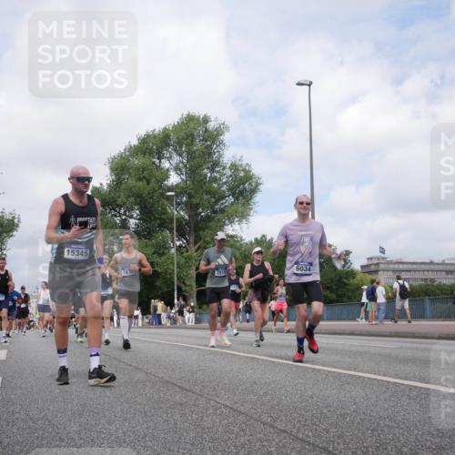 29.06.2025 - hella hamburg halbmarathon Luisa Fischer http://msf.ph/oto/8458485 29.06.2025 10:37:30 Kennedybrücke 4479, 15345, 1672, 2510, 11122, 6034, 1025, 1705, 2510, 2511, 3145, 3829, 4479, 4540, 4942, 5609, 6034, 6718, 6727, 7644, 8202, 9514 meine-sportfotos.de