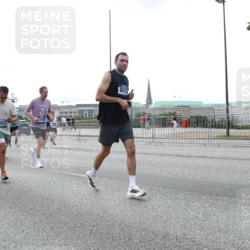 29.06.2025 - hella hamburg halbmarathon Lena Gebhardt http://msf.ph/oto/8458499 29.06.2025 10:31:40 Lombardsbrücke 58, 19068, 4953, 844, 6573, 1235, 1292, 1373, 1844, 1879, 1979, 2384, 2414, 2672, 2831, 2832, 2914, 3221, 3239, 3358, 3396, 3397, 3424, 3571, 3681, 3751, 4817, 4877, 4953, 5156, 5165, 5437, 5846, 5943, 5965, 6057, 6078, 6160, 6546, 6573, 6640, 6718, 6727, 7334, 7604, 7772, 7898, 8050, 8072, 8073, 8304, 8620, 8806, 9078, 9104, 9183, 9478, 9812, 9883, 10111, 10240, 10586, 11587, 13724, 14349, 15725, 16457, 16978, 17404, 17517, 17587, 17706 meine-sportfotos.de