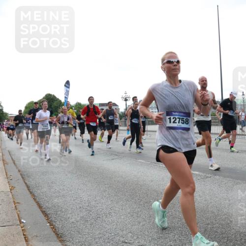 29.06.2025 - hella hamburg halbmarathon Lena Gebhardt http://msf.ph/oto/8458690 29.06.2025 10:31:41 Lombardsbrücke 5965, 12381, 9883, 16978, 12758, 49537, 1235, 1292, 1373, 1844, 1879, 1979, 2384, 2414, 2672, 2831, 2832, 2914, 3221, 3239, 3358, 3396, 3397, 3424, 3571, 3681, 3751, 3752, 4817, 4877, 4953, 5156, 5165, 5437, 5846, 5943, 5965, 6057, 6078, 6160, 6546, 6573, 6640, 6718, 6727, 7334, 7604, 7772, 7816, 7898, 8050, 8072, 8073, 8304, 8620, 8806, 9078, 9104, 9183, 9478, 9812, 9883, 10111, 10240, 10586, 11587, 13724, 14349, 15725, 16457, 16978, 17404, 17517, 17587, 17706 meine-sportfotos.de