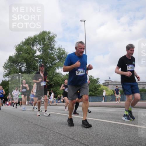 29.06.2025 - hella hamburg halbmarathon Luisa Fischer http://msf.ph/oto/8458731 29.06.2025 10:37:37 Kennedybrücke 17789, 3145, 13437, 2376, 3145, 3829, 4479, 4540, 5609, 6105, 6843, 7644, 8021, 8589, 9379, 9448, 9514, 10674 meine-sportfotos.de