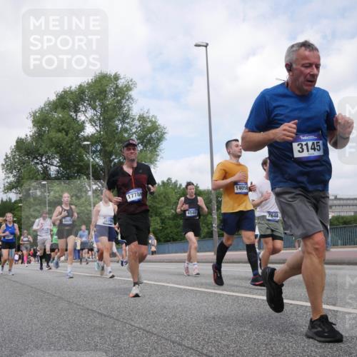 29.06.2025 - hella hamburg halbmarathon Luisa Fischer http://msf.ph/oto/8458749 29.06.2025 10:37:37 Kennedybrücke 14047, 5609, 16798, 17789, 4540, 14058, 7644, 3145, 2376, 3145, 3829, 4479, 4540, 5609, 6105, 6843, 7644, 8021, 8589, 9379, 9448, 9514, 10674 meine-sportfotos.de