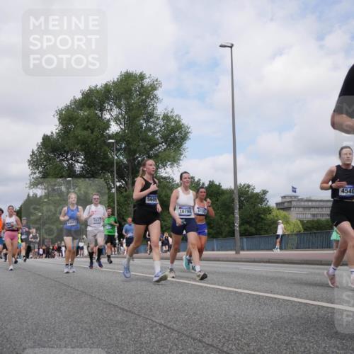 29.06.2025 - hella hamburg halbmarathon Luisa Fischer http://msf.ph/oto/8458780 29.06.2025 10:37:39 Kennedybrücke 14047, 10674, 6843, 17230, 5609, 16798, 6105, 4540, 17, 2376, 2801, 3145, 4479, 4540, 5609, 6105, 6843, 7644, 8021, 8589, 9379, 9448, 10674 meine-sportfotos.de