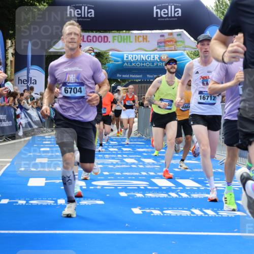 29.06.2025 - hella hamburg halbmarathon Strokosch-Dieckow http://msf.ph/oto/8458828 29.06.2025 10:34:56 Ziel 4477, 6704, 7466, 7972, 8864, 8901, 12044, 12204, 12751, 14952, 15391, 15902, 16140, 16177, 16712, 17643, 18183, 18220, 18419, 18837 meine-sportfotos.de