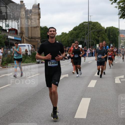 29.06.2025 - hella hamburg halbmarathon Yannick Fuchs http://msf.ph/oto/8459031 29.06.2025 10:56:32 20KM 1006, 1194, 1212, 1264, 1377, 1432, 1568, 1573, 1674, 1726, 3740, 4511, 6311, 6414, 6415, 6602, 6752, 7869, 8045, 8624, 8730, 10214, 10519, 11180, 11670, 12156, 12286, 13498, 13868, 14348, 14368, 14456, 16654, 16688, 16808, 17096, 17136, 17383, 17955, 18382, 18530, 19023 meine-sportfotos.de