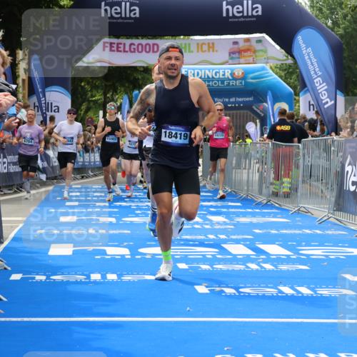 29.06.2025 - hella hamburg halbmarathon Strokosch-Dieckow http://msf.ph/oto/8459045 29.06.2025 10:34:52 Ziel 1217, 1562, 2879, 4477, 6704, 7466, 8864, 12044, 12204, 12751, 14388, 14629, 14952, 15391, 15902, 15991, 16140, 16177, 16712, 17643, 18183, 18220, 18237, 18419, 18837 meine-sportfotos.de