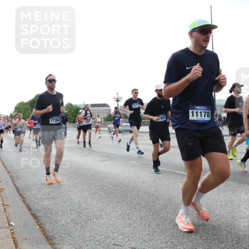 29.06.2025 - hella hamburg halbmarathon Lena Gebhardt http://msf.ph/oto/8459136 29.06.2025 10:31:45 Lombardsbrücke 3571, 17362, 9882, 1235, 7851, 11178, 1697, 666666, 1235, 1292, 1373, 1844, 1879, 2384, 2672, 2831, 2832, 2914, 3221, 3239, 3358, 3396, 3397, 3424, 3571, 3681, 3751, 3752, 4877, 4953, 5156, 5165, 5601, 5846, 5965, 6078, 6160, 6546, 6573, 6640, 6718, 6727, 7295, 7334, 7604, 7695, 7772, 7816, 7898, 8304, 8538, 8620, 8806, 9078, 9104, 9183, 9478, 9812, 9883, 10111, 10240, 10586, 11587, 13724, 14349, 15725, 16978, 17404, 17517, 17706 meine-sportfotos.de