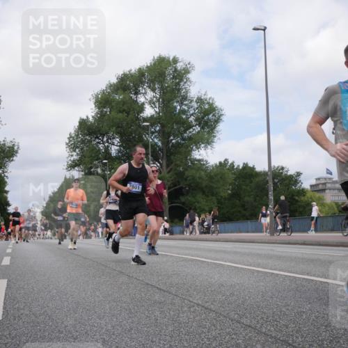 29.06.2025 - hella hamburg halbmarathon Luisa Fischer http://msf.ph/oto/8459187 29.06.2025 10:37:48 Kennedybrücke 1668, 2801, 17412, 2355, 2751, 2801, 3420, 6171, 6310, 6329, 7299, 8021, 8965, 9379, 9448 meine-sportfotos.de
