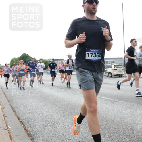 29.06.2025 - hella hamburg halbmarathon Lena Gebhardt http://msf.ph/oto/8459259 29.06.2025 10:31:46 Lombardsbrücke 9882, 10421, 1235, 6160, 17362, 10435, 1235, 1373, 1844, 1879, 2384, 2672, 2831, 2832, 3221, 3239, 3358, 3396, 3397, 3424, 3571, 3681, 3751, 3752, 4877, 4953, 5156, 5165, 5601, 5846, 5965, 6078, 6160, 6546, 6573, 6640, 6718, 6727, 7295, 7334, 7344, 7695, 7772, 7816, 7898, 8304, 8538, 8620, 8806, 9078, 9104, 9183, 9478, 9812, 9883, 10240, 10586, 11587, 13724, 15725, 16978, 17404, 17517, 17706 meine-sportfotos.de