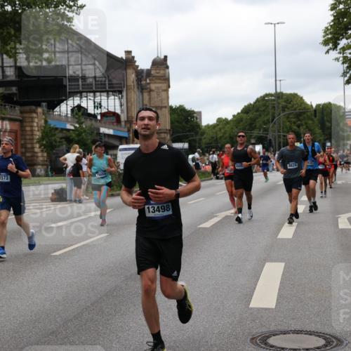 29.06.2025 - hella hamburg halbmarathon Yannick Fuchs http://msf.ph/oto/8459289 29.06.2025 10:56:33 20KM 1006, 1114, 1194, 1212, 1264, 1377, 1432, 1568, 1573, 1674, 1726, 1851, 3001, 3740, 4511, 6311, 6414, 6415, 6602, 6752, 7869, 8045, 8624, 8730, 10214, 10519, 11180, 12156, 12286, 13498, 14348, 14368, 14456, 16654, 16688, 16808, 17096, 17136, 17142, 17383, 18382, 18530, 19023 meine-sportfotos.de