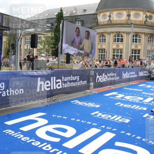 29.06.2025 - hella hamburg halbmarathon Michael Strokosch http://msf.ph/oto/8459373 29.06.2025 10:32:28 Ziel 5070, 5746, 7845, 8883, 10484, 11745, 16957 meine-sportfotos.de