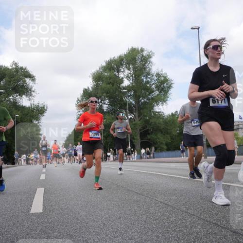 29.06.2025 - hella hamburg halbmarathon Luisa Fischer http://msf.ph/oto/8459437 29.06.2025 10:37:57 Kennedybrücke 14527, 7299, 1331, 545, 6171, 2355, 2751, 3130, 5453, 6171, 6310, 6329, 7299 meine-sportfotos.de
