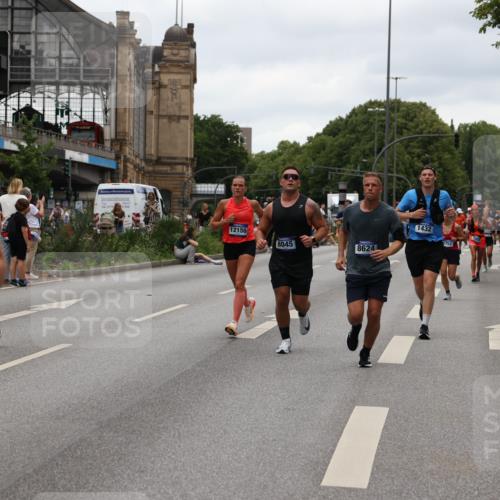 29.06.2025 - hella hamburg halbmarathon Yannick Fuchs http://msf.ph/oto/8459446 29.06.2025 10:56:34 20KM 1006, 1114, 1194, 1212, 1264, 1377, 1432, 1568, 1573, 1674, 1726, 1851, 3001, 3740, 4511, 6311, 6602, 6752, 7869, 8045, 8624, 8730, 10214, 10519, 11180, 12008, 12156, 12286, 13498, 14348, 14368, 14456, 16654, 16688, 16808, 17096, 17136, 17142, 17383, 18382, 18530, 19023 meine-sportfotos.de
