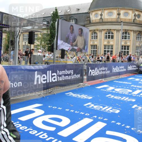 29.06.2025 - hella hamburg halbmarathon Michael Strokosch http://msf.ph/oto/8459459 29.06.2025 10:32:30 Ziel 5070, 5746, 7845, 8883, 10484, 11745, 13199, 16957, 18562, 18563 meine-sportfotos.de