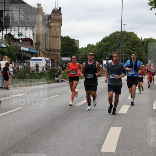 29.06.2025 - hella hamburg halbmarathon Yannick Fuchs http://msf.ph/oto/8459479 29.06.2025 10:56:34 20KM 1006, 1114, 1194, 1212, 1264, 1377, 1432, 1568, 1573, 1674, 1726, 1851, 3001, 3740, 4511, 6311, 6602, 6752, 7869, 8045, 8624, 8730, 10214, 10519, 11180, 12008, 12156, 12286, 13498, 14348, 14368, 14456, 16654, 16688, 16808, 17096, 17136, 17142, 17383, 18382, 18530, 19023 meine-sportfotos.de