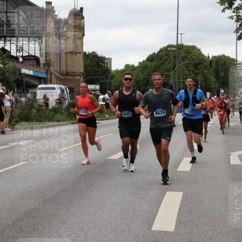 29.06.2025 - hella hamburg halbmarathon Yannick Fuchs http://msf.ph/oto/8459528 29.06.2025 10:56:34 20KM 1006, 1114, 1194, 1212, 1264, 1377, 1432, 1568, 1573, 1674, 1726, 1851, 3001, 3740, 4511, 6311, 6602, 6752, 7869, 8045, 8624, 8730, 10214, 10519, 11180, 12008, 12156, 12286, 13498, 14348, 14368, 14456, 16654, 16688, 16808, 17096, 17136, 17142, 17383, 18382, 18530, 19023 meine-sportfotos.de