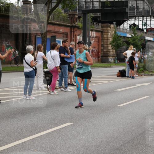 29.06.2025 - hella hamburg halbmarathon Yannick Fuchs http://msf.ph/oto/8459582 29.06.2025 10:56:35 20KM 1114, 1194, 1212, 1264, 1377, 1432, 1568, 1573, 1674, 1726, 1851, 3001, 3740, 4511, 6311, 6602, 6752, 7869, 8045, 8624, 8730, 10214, 10519, 11180, 12008, 12156, 12286, 13498, 14348, 14368, 16654, 16688, 17096, 17136, 17142, 18382, 18530, 19023 meine-sportfotos.de