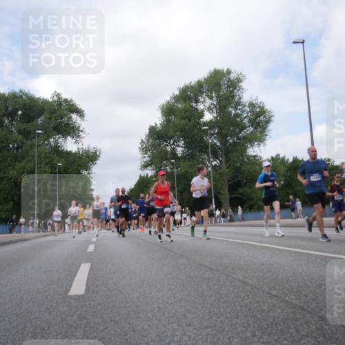 29.06.2025 - hella hamburg halbmarathon Luisa Fischer http://msf.ph/oto/8459588 29.06.2025 10:38:06 Kennedybrücke 13473, 13471, 2482, 3130, 3409, 4884, 6335, 6571, 7020, 8369, 9164, 9248, 10464, 10606 meine-sportfotos.de