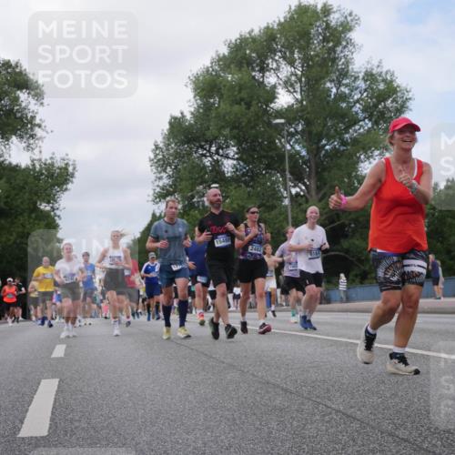 29.06.2025 - hella hamburg halbmarathon Luisa Fischer http://msf.ph/oto/8459651 29.06.2025 10:38:08 Kennedybrücke 1497, 2265, 2482, 3130, 3409, 4884, 6335, 6571, 7020, 8369, 9164, 9248, 10464, 10606 meine-sportfotos.de