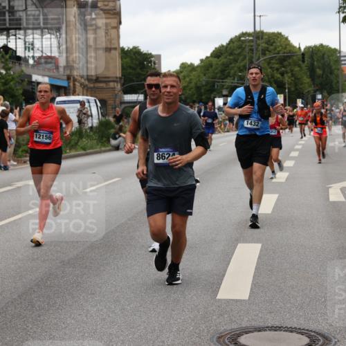 29.06.2025 - hella hamburg halbmarathon Yannick Fuchs http://msf.ph/oto/8459704 29.06.2025 10:56:35 20KM 1114, 1194, 1212, 1264, 1377, 1432, 1568, 1573, 1674, 1726, 1851, 3001, 3740, 4511, 6311, 6602, 6752, 7869, 8045, 8624, 8730, 10214, 10519, 11180, 12008, 12156, 12286, 13498, 14348, 14368, 16654, 16688, 17096, 17136, 17142, 18382, 18530, 19023 meine-sportfotos.de