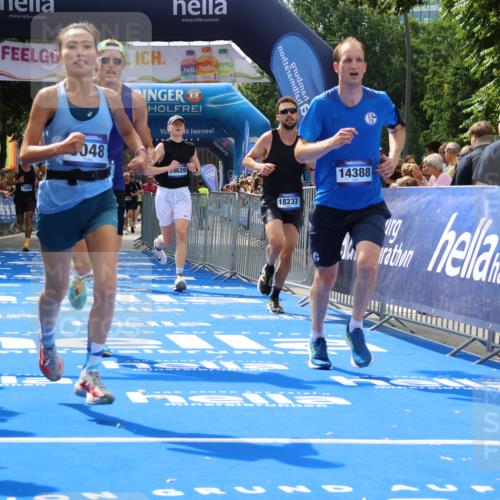 29.06.2025 - hella hamburg halbmarathon Strokosch-Dieckow http://msf.ph/oto/8459708 29.06.2025 10:34:45 Ziel 1217, 1562, 2879, 5048, 5152, 5554, 6169, 6878, 7466, 8395, 12204, 12369, 14289, 14388, 14549, 14603, 14629, 14952, 15991, 17014, 18237, 18419, 18837 meine-sportfotos.de
