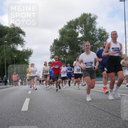 29.06.2025 - hella hamburg halbmarathon Luisa Fischer http://msf.ph/oto/8459761 29.06.2025 10:38:12 Kennedybrücke 16778, 520, 6571, 12555, 2265, 2265, 13623, 149, 9248, 15, 10606, 16487, 1417, 1497, 2265, 2482, 3409, 4884, 6335, 6571, 6803, 6859, 7020, 8369, 9164, 9248, 10335, 10464, 10606 meine-sportfotos.de