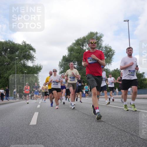 29.06.2025 - hella hamburg halbmarathon Luisa Fischer http://msf.ph/oto/8459801 29.06.2025 10:38:14 Kennedybrücke 16471, 6571, 10464, 15380, 1677, 17690, 25551, 12062, 13623, 1417, 1497, 1849, 2265, 2482, 3409, 5027, 5793, 6335, 6571, 6746, 6803, 6859, 7020, 7733, 9164, 9248, 10335, 10464, 10606 meine-sportfotos.de