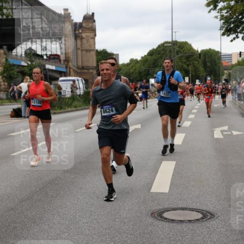 29.06.2025 - hella hamburg halbmarathon Yannick Fuchs http://msf.ph/oto/8459817 29.06.2025 10:56:36 20KM 1114, 1194, 1212, 1264, 1377, 1432, 1531, 1568, 1573, 1674, 1726, 1851, 3001, 3740, 4511, 6311, 6602, 6752, 7869, 8045, 8624, 8730, 10214, 10519, 11180, 12008, 12156, 12286, 13498, 14348, 14368, 16654, 16688, 17096, 17119, 17136, 17142, 18382, 18530, 19023 meine-sportfotos.de