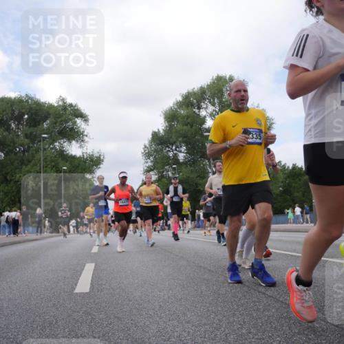 29.06.2025 - hella hamburg halbmarathon Luisa Fischer http://msf.ph/oto/8459836 29.06.2025 10:38:16 Kennedybrücke 16471, 1417, 335, 6571, 20, 1417, 1497, 1821, 1849, 2265, 3409, 5027, 5793, 6335, 6571, 6746, 6803, 6859, 7020, 7733, 9342, 10335, 10393, 10464 meine-sportfotos.de