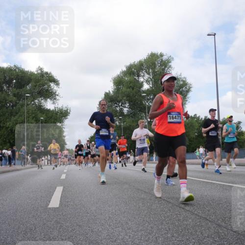 29.06.2025 - hella hamburg halbmarathon Luisa Fischer http://msf.ph/oto/8459885 29.06.2025 10:38:18 Kennedybrücke 15984, 12326, 12338, 16471, 6803, 15405, 12764, 1417, 1497, 1821, 1849, 2265, 3409, 4564, 5027, 5793, 6335, 6571, 6746, 6803, 6859, 7020, 7386, 7733, 9342, 10335, 10393, 10464 meine-sportfotos.de