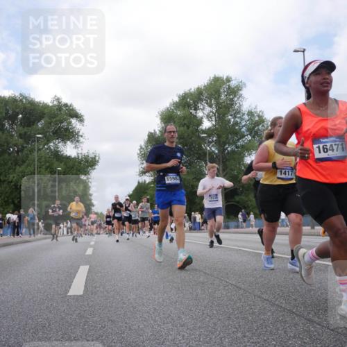 29.06.2025 - hella hamburg halbmarathon Luisa Fischer http://msf.ph/oto/8459904 29.06.2025 10:38:19 Kennedybrücke 15984, 12338, 1417, 16471, 15405, 1417, 1497, 1821, 1849, 2265, 4564, 5027, 5793, 6335, 6746, 6803, 6859, 7020, 7386, 7733, 9342, 10335, 10393 meine-sportfotos.de