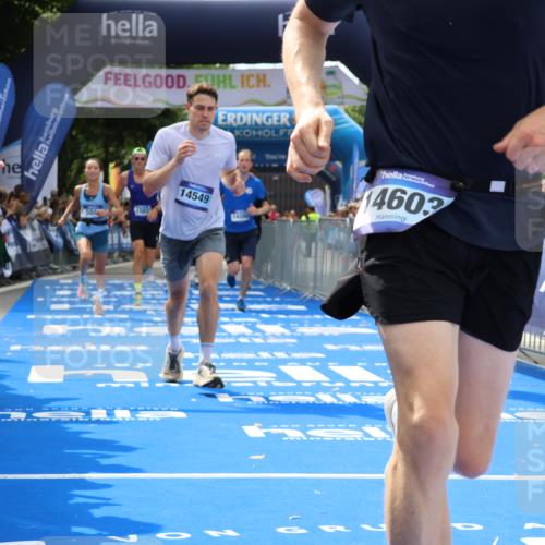 29.06.2025 - hella hamburg halbmarathon Strokosch-Dieckow http://msf.ph/oto/8459913 29.06.2025 10:34:43 Ziel 1217, 1562, 2879, 5048, 5152, 5554, 6169, 6878, 7466, 8395, 12204, 12369, 14289, 14388, 14549, 14603, 14629, 14952, 15887, 15991, 17014, 18026, 18237, 18419 meine-sportfotos.de