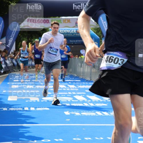 29.06.2025 - hella hamburg halbmarathon Strokosch-Dieckow http://msf.ph/oto/8459927 29.06.2025 10:34:43 Ziel 1217, 1562, 2879, 5048, 5152, 5554, 6169, 6878, 7466, 8395, 12204, 12369, 14289, 14388, 14549, 14603, 14629, 14952, 15887, 15991, 17014, 18026, 18237, 18419 meine-sportfotos.de