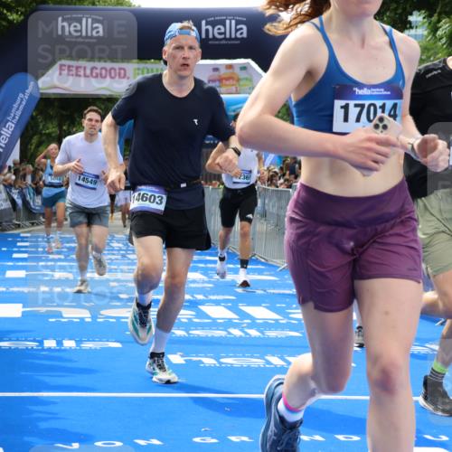29.06.2025 - hella hamburg halbmarathon Strokosch-Dieckow http://msf.ph/oto/8460016 29.06.2025 10:34:42 Ziel 1217, 1562, 2879, 5048, 5152, 5554, 6169, 6878, 8395, 12369, 14289, 14388, 14549, 14603, 14629, 15887, 15991, 16148, 17014, 18026, 18237 meine-sportfotos.de