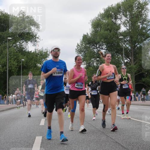 29.06.2025 - hella hamburg halbmarathon Luisa Fischer http://msf.ph/oto/8460060 29.06.2025 10:38:33 Kennedybrücke 109, 17526, 1886, 4333, 4696, 12851, 18375, 2198, 2787, 3170, 3958, 4333, 4696, 4703, 6365, 6379, 6397, 6471, 8249, 8296, 9803, 10358, 10360 meine-sportfotos.de