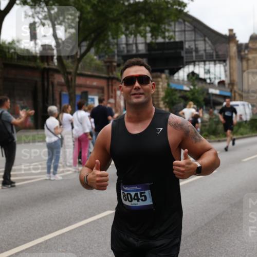 29.06.2025 - hella hamburg halbmarathon Yannick Fuchs http://msf.ph/oto/8460159 29.06.2025 10:56:38 20KM 1114, 1194, 1212, 1264, 1377, 1432, 1531, 1573, 1674, 1851, 2447, 2911, 3001, 3740, 4511, 6311, 6602, 6752, 7869, 8045, 8068, 8624, 8730, 11180, 12008, 12156, 12286, 13498, 13874, 14348, 14368, 14677, 16654, 16688, 17096, 17119, 17136, 17142, 18382, 18530, 19023 meine-sportfotos.de