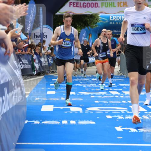 29.06.2025 - hella hamburg halbmarathon Strokosch-Dieckow http://msf.ph/oto/8460185 29.06.2025 10:34:37 Ziel 1644, 5048, 5152, 5554, 6169, 6878, 7534, 8395, 11230, 11661, 12369, 14289, 14549, 14603, 15887, 16148, 17014, 18026 meine-sportfotos.de