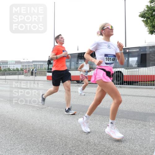 29.06.2025 - hella hamburg halbmarathon Lena Gebhardt http://msf.ph/oto/8460335 29.06.2025 10:31:51 Lombardsbrücke 10148, 1235, 1311, 1373, 1844, 1879, 2384, 2672, 2831, 2832, 3221, 3239, 3358, 3396, 3397, 3424, 3571, 3681, 3751, 3752, 3822, 4877, 4924, 4953, 5156, 5165, 5601, 5846, 5965, 6078, 6160, 6546, 6573, 6640, 6718, 6727, 7135, 7295, 7334, 7344, 7570, 7695, 7772, 7789, 7816, 7898, 8304, 8538, 8620, 8806, 9078, 9104, 9183, 9478, 9812, 9883, 10240, 10586, 11587, 13724, 16978, 17404, 17517, 17706 meine-sportfotos.de