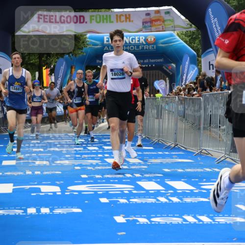 29.06.2025 - hella hamburg halbmarathon Strokosch-Dieckow http://msf.ph/oto/8460341 29.06.2025 10:34:35 Ziel 1644, 5152, 5554, 6169, 6878, 7534, 8395, 11230, 11661, 13618, 14289, 14603, 15887, 16148, 17014, 18026 meine-sportfotos.de