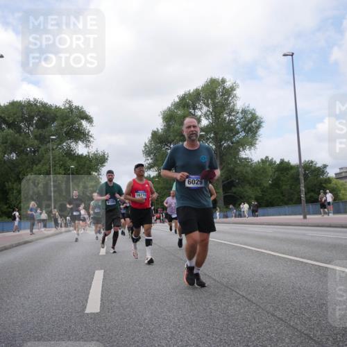 29.06.2025 - hella hamburg halbmarathon Luisa Fischer http://msf.ph/oto/8460368 29.06.2025 10:38:44 Kennedybrücke 6189, 16710, 6029, 168, 2787, 3828, 4965, 5147, 6029, 6189, 6471, 6867, 8567, 9819, 10360, 10565, 10652 meine-sportfotos.de