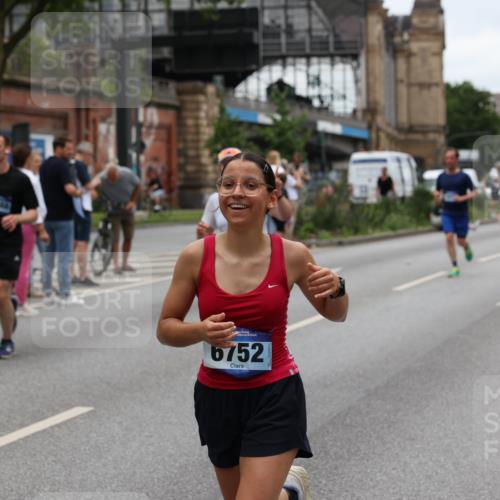 29.06.2025 - hella hamburg halbmarathon Yannick Fuchs http://msf.ph/oto/8460499 29.06.2025 10:56:41 20KM 1114, 1194, 1212, 1432, 1531, 1573, 1674, 1851, 2447, 2911, 3001, 3740, 4511, 6311, 6602, 6752, 7453, 7869, 8045, 8068, 8624, 8730, 11180, 12008, 12156, 12286, 13498, 13874, 14348, 14677, 16654, 16688, 17096, 17119, 17142, 18382, 18530 meine-sportfotos.de