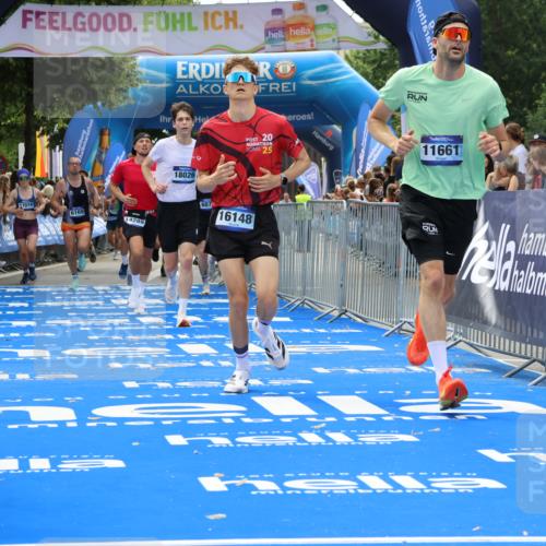 29.06.2025 - hella hamburg halbmarathon Strokosch-Dieckow http://msf.ph/oto/8460570 29.06.2025 10:34:34 Ziel 1644, 5152, 5554, 6169, 6305, 6878, 7534, 8395, 11230, 11661, 13618, 14289, 14603, 15887, 16148, 17014, 18026 meine-sportfotos.de