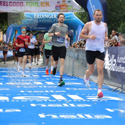 29.06.2025 - hella hamburg halbmarathon Strokosch-Dieckow http://msf.ph/oto/8460697 29.06.2025 10:34:31 Ziel 1644, 6169, 6305, 7534, 9686, 11230, 11661, 13618, 15887, 16148, 18026, 18099 meine-sportfotos.de