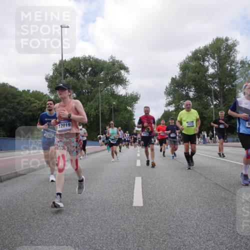29.06.2025 - hella hamburg halbmarathon Luisa Fischer http://msf.ph/oto/8460848 29.06.2025 10:38:55 Kennedybrücke 8705, 12019, 18269, 12869, 12026, 9470, 2412, 1123, 2412, 2827, 4413, 6867, 8567, 9470, 9819 meine-sportfotos.de