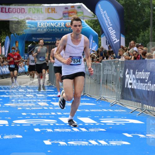29.06.2025 - hella hamburg halbmarathon Strokosch-Dieckow http://msf.ph/oto/8460943 29.06.2025 10:34:29 Ziel 1644, 5550, 6305, 7534, 9686, 11230, 11661, 13618, 16148, 16417, 18099 meine-sportfotos.de